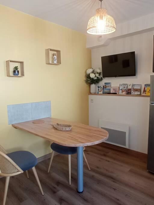 A 50 M De La Plage, Appartement De 35 M2 : Les Pieds Sales Brehal Екстер'єр фото
