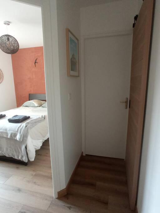 A 50 M De La Plage, Appartement De 35 M2 : Les Pieds Sales Brehal Екстер'єр фото
