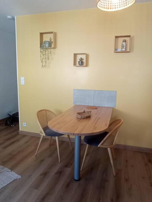 A 50 M De La Plage, Appartement De 35 M2 : Les Pieds Sales Brehal Екстер'єр фото