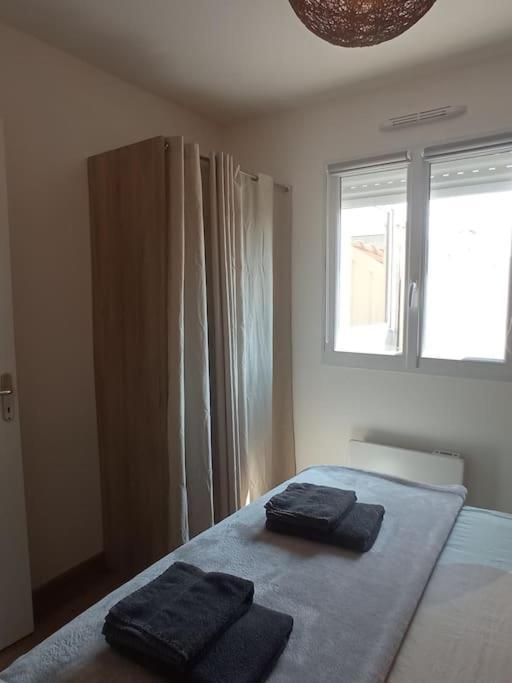 A 50 M De La Plage, Appartement De 35 M2 : Les Pieds Sales Brehal Екстер'єр фото